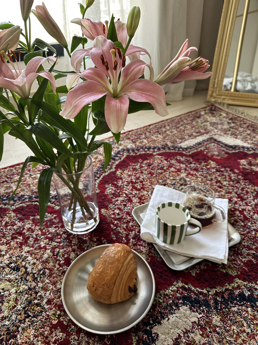 ihpcwx's tweet image. صباح الخميس ❣️