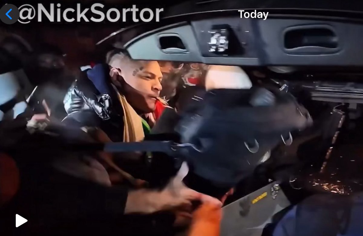 PatriotXV11's tweet image. Wow! We need to enact the Insurrection Act and send in the military! Please be careful Nick!