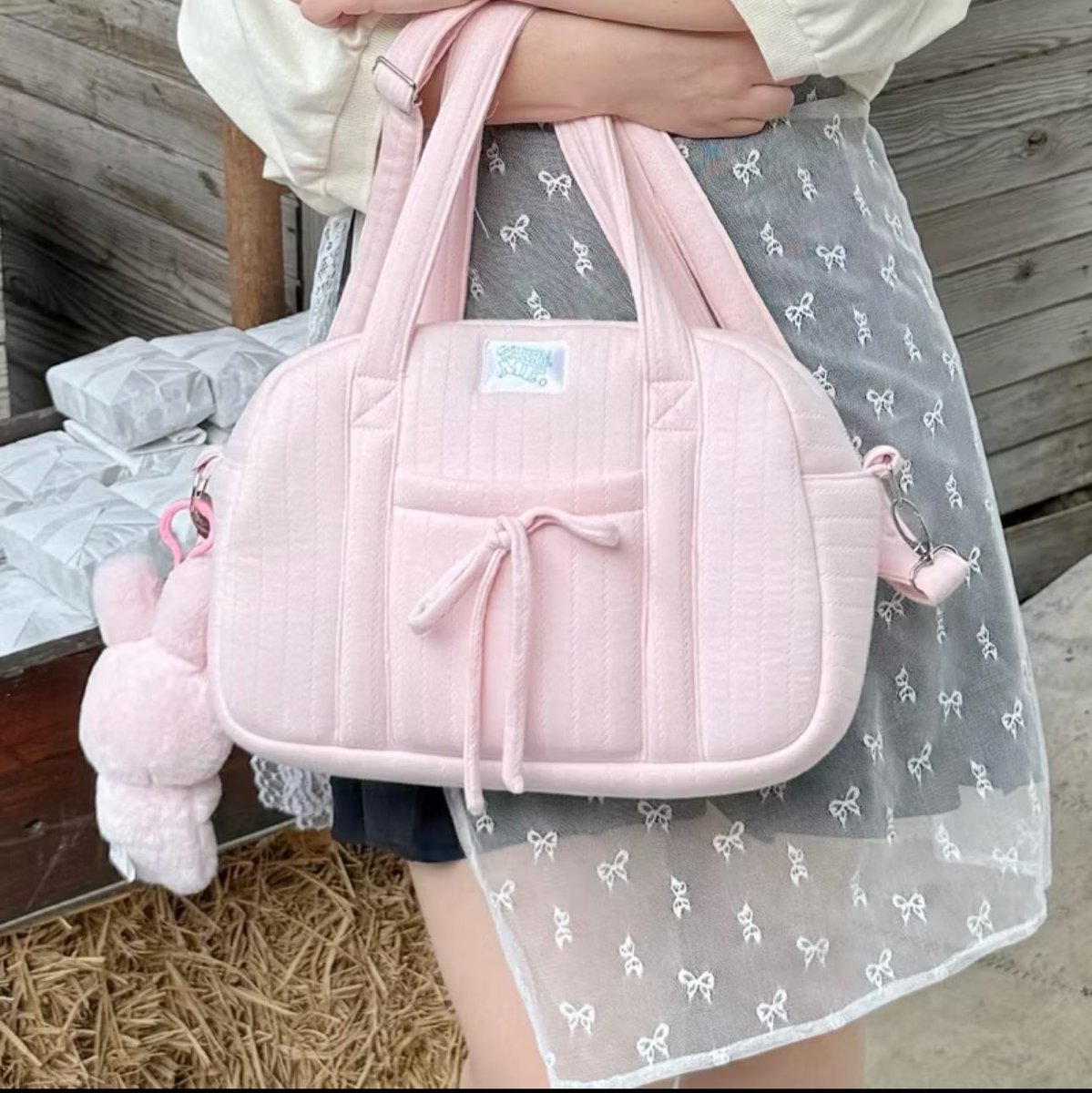 _ifleurlys's tweet photo. กระเป๋า carryme 

- 400 รวมส่ง 

เพิ่มเติม dm
#ส่งต่อกระเป๋า #กระเป๋ามือสองสภาพดี #กระเป๋าcarryme https://t.co/SW0LpzeXme
