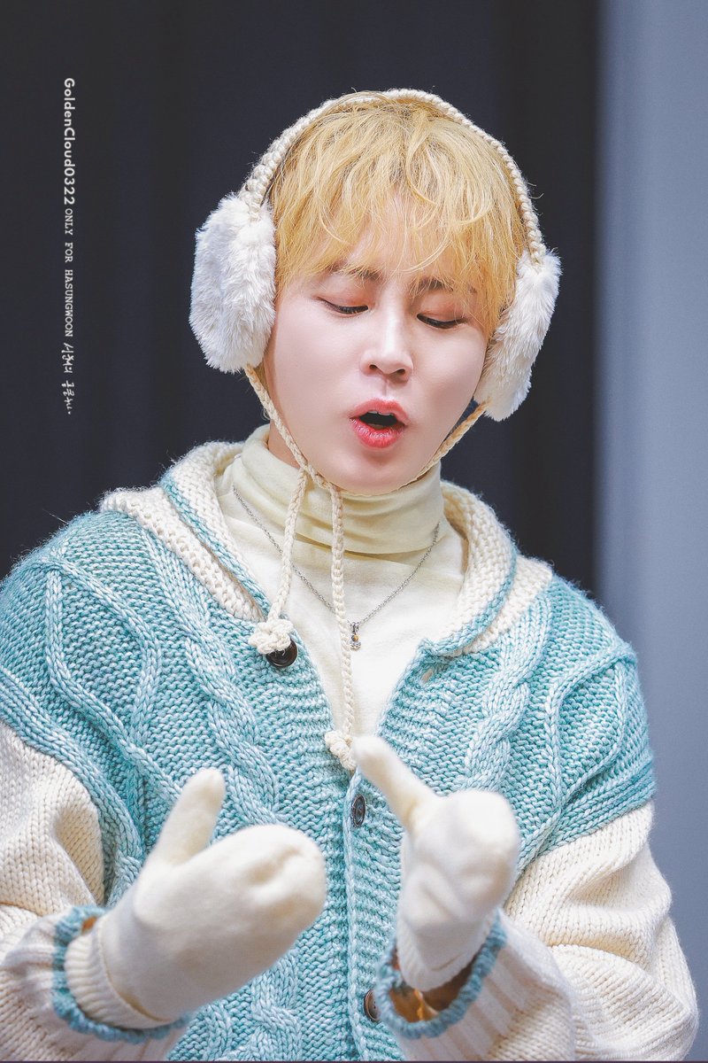 GoldenCloud0322's tweet image. 260111     
하성운 시그 팬싸       

실수로 지워져서 재업 😅

#하성운 #HASUNGWOON #Tell_The_World
