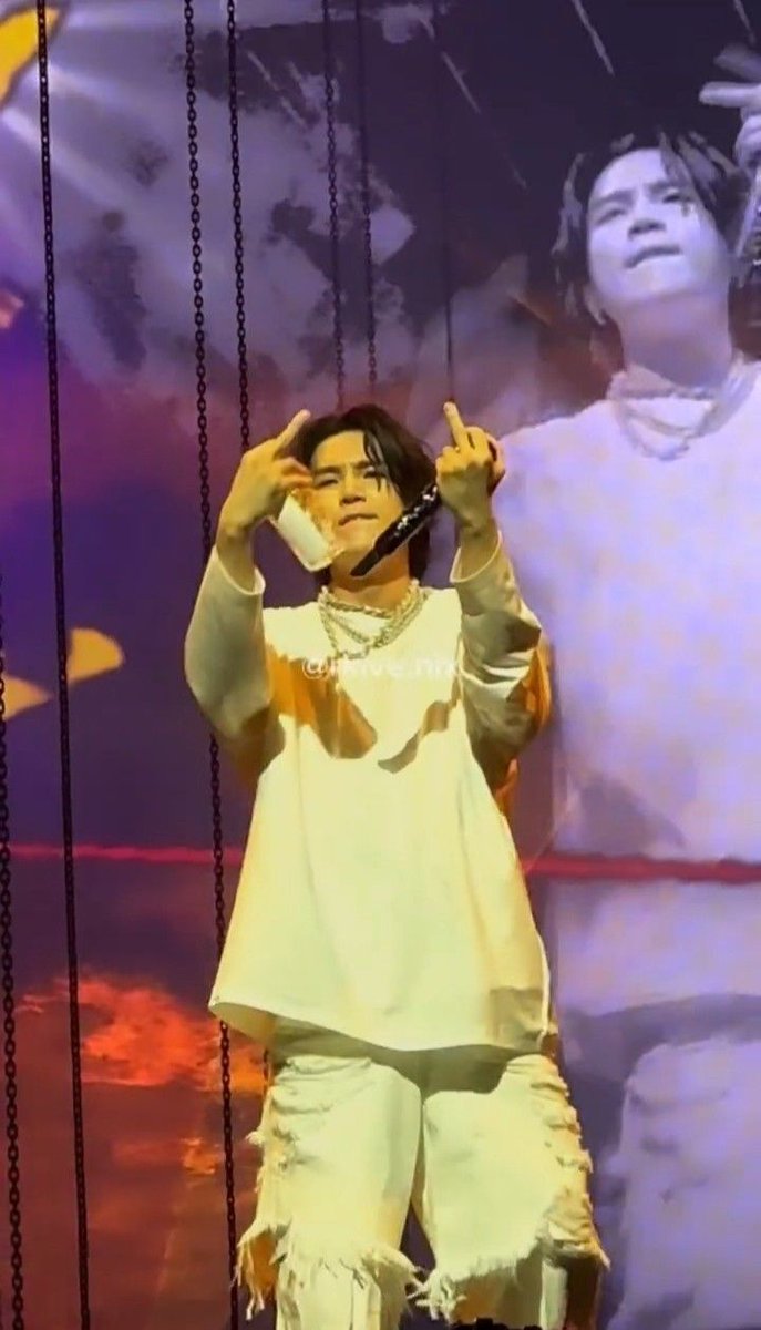 93DaeguTownSuga's tweet image. Haegeum" Projection: Expected to hit 1 billion in approximately 310 days.

- 🖤💗 Currently projected to reach the milestone in roughly 195 days, potentially claiming the title of the first Korean rap song to join the Spotify Billions Club. 😭💔😫 Seriously  Keep streaming !!