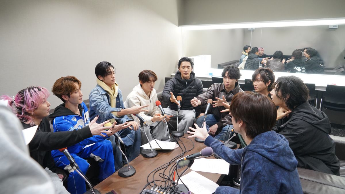 『Snow Manの素のまんま』
CDデビュー日1/22(木)に
初回放送以来、6年ぶりの全員出演☃

ラジオで9人の絆が感じられる
ファン必聴のスペシャル回❗️

人気企画「素の留守電」1日限定復活
男気じゃんけんで企画挑戦者を決定✊️
oricon.co.jp/news/2430771/f…

#SnowMan #素のまんま