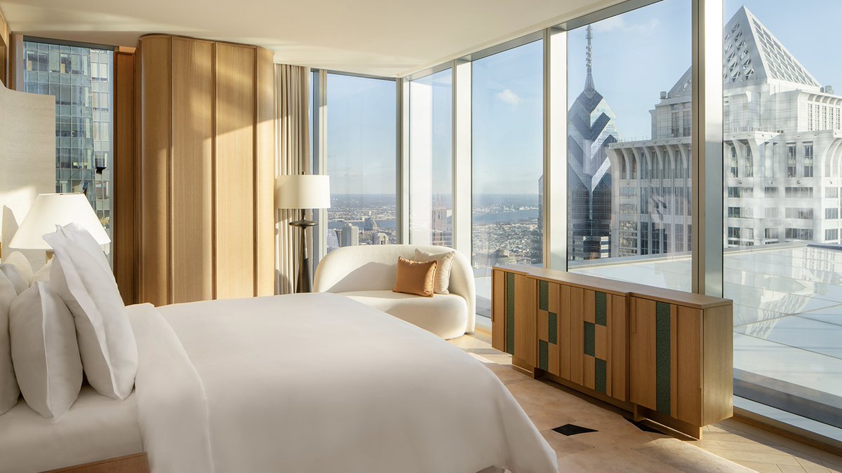 cppluxury's tweet image. Four Seasons Hotel Philadelphia at Comcast Center opens Sky Garden, a new residential style floor

lnkd.in/dHEhxsib (full article)

#FourSeasons #FourSeasonsPhiladelphia #FSPhiladelphia #ComcastCenter #SkyGarden #floor #luxuryhotels #luxurysuites #CPPLuxury @FourSeasons
