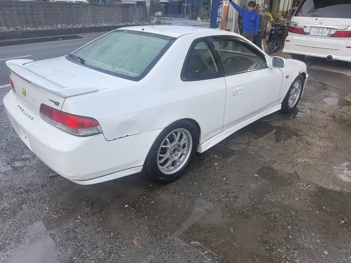 代理！プレリュード bb6売ります！
一応動きます
傷結構あり、内装なし
車検無し、書類あり！
みんな大好きアクセスフロントリップ、サイドステップついとります。
丸車35万！ドナーにいかがでしょうか。
話早ければ値下げもあるみたいです。

#車売ります