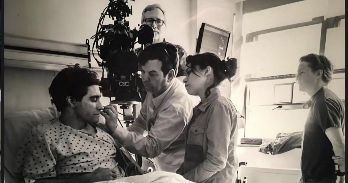 SilviaMJakeGy's tweet image. From #stronger's set. #JakeGyllenhaal