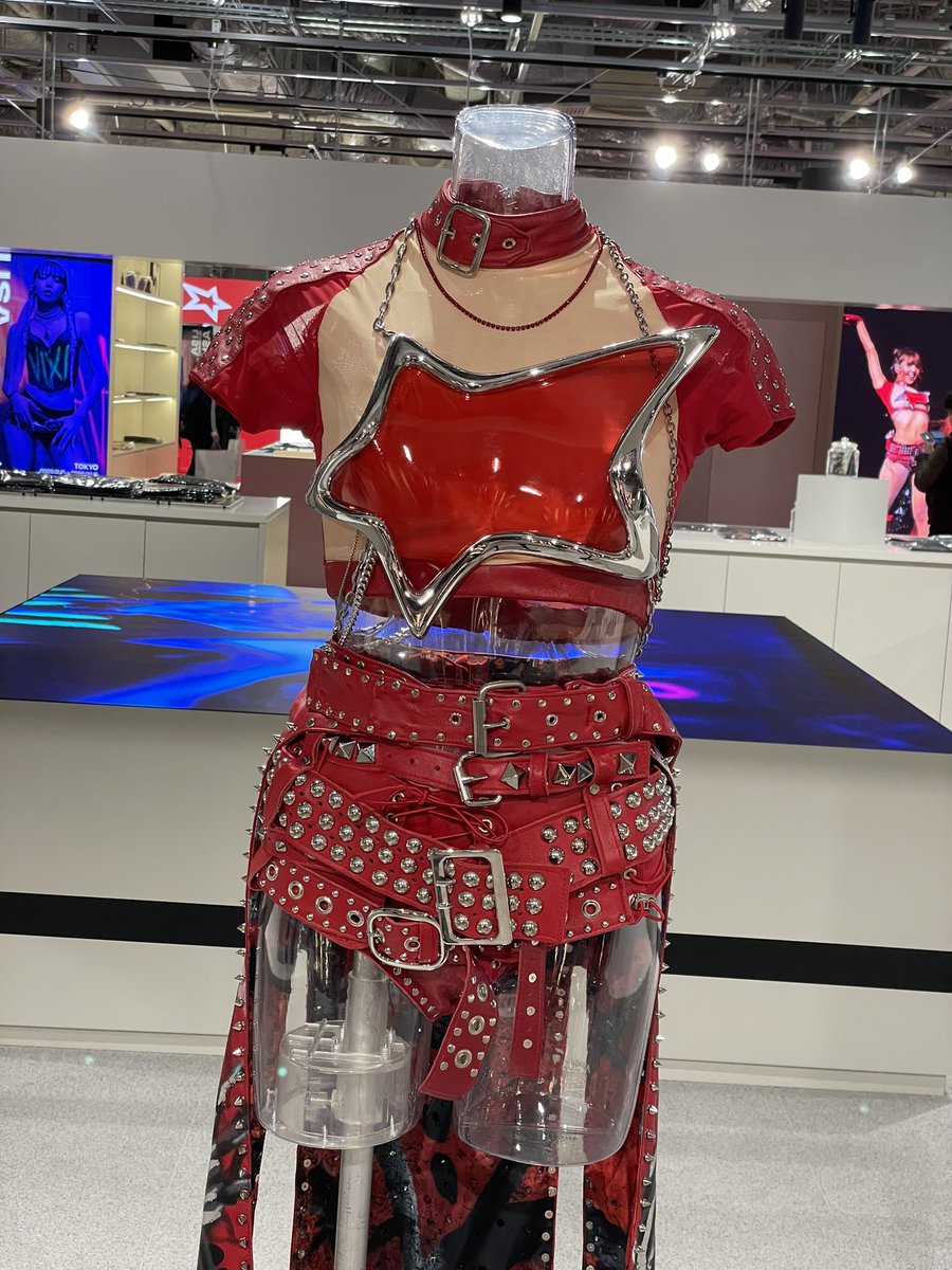 STUNNING AND GODLYYYYY
#LISA #LISAxAlterEgo #AlterEgoPopup 
#AlterEgo_JP #DPARTMENT