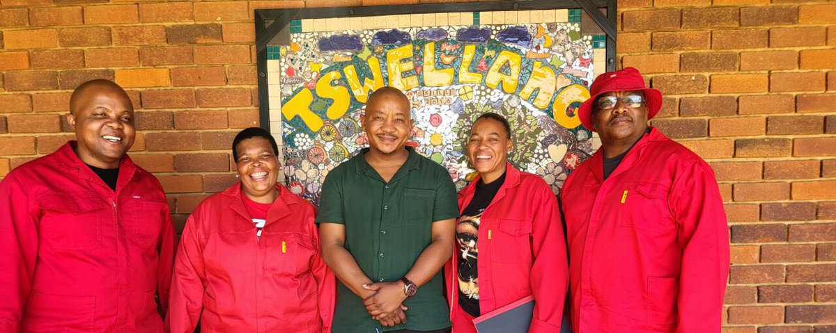 ♦️In Pictures♦️

EFF CCT member and MP, Commissar <a href="/Sam_Matiase/">sam matiase</a> together with the Officials of Bloemfontein Sub-Region and Mangaung Councillors, Chairperson Fighter <a href="/M_Ramatlama/">Mpho Ramatlama</a>, Secretary <a href="/DeliweMalebo/">Deliwe Malebo</a> and Treasurer Dimakatso Makau visited Tswellang Special School as part of the