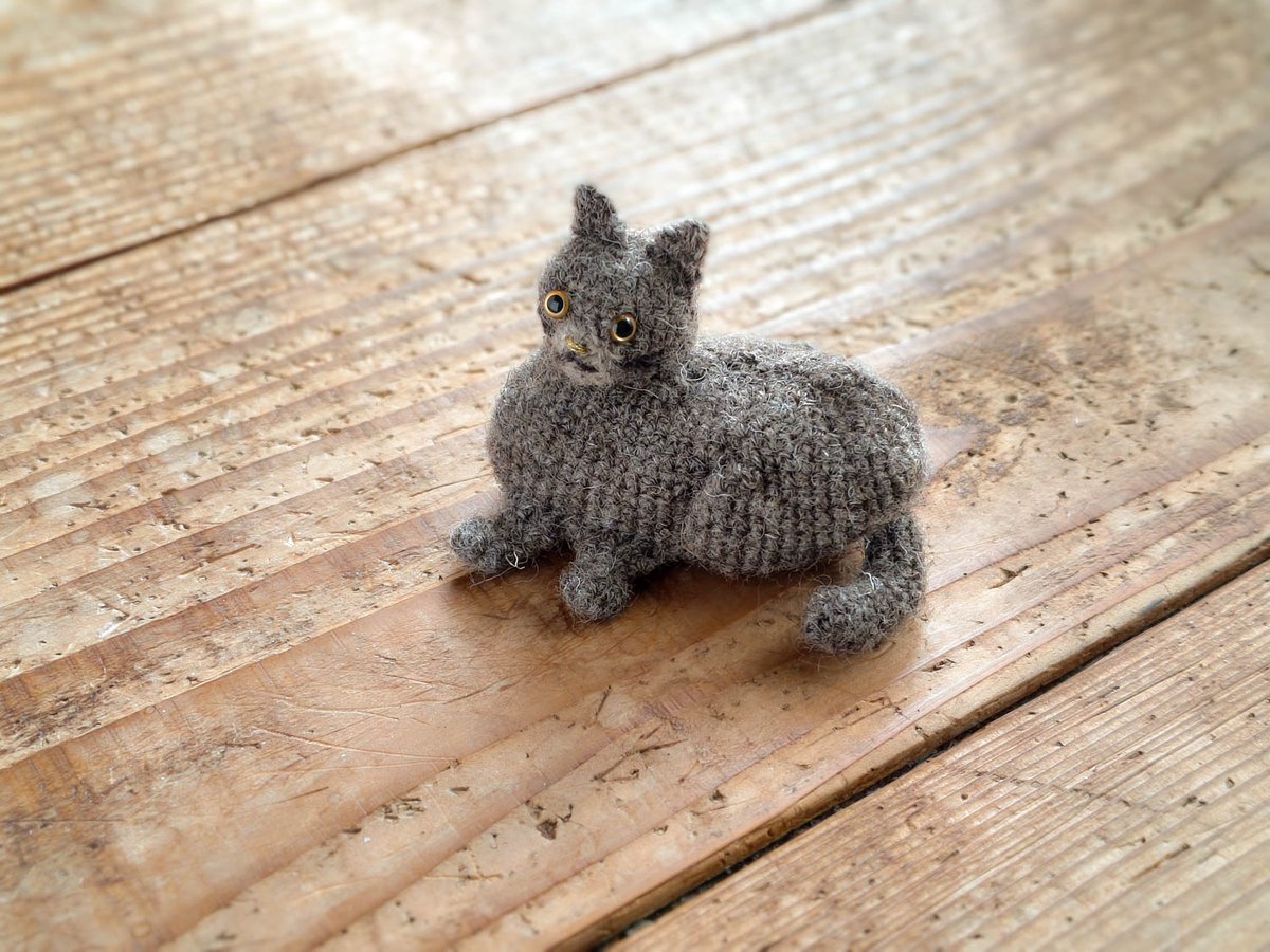Tralala_Lab's tweet image. 最近は、小さな猫のあみぐるみを試作したりしていました

もう少しバランスを整えて、今年の"ねこの日"にオーダー出来たらなと思っています

あっ！🐈🐈🐈