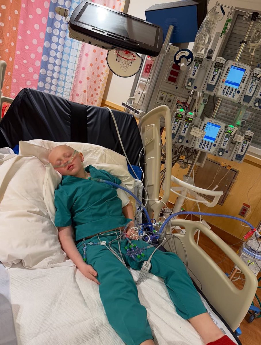 Alexvans67's tweet photo. Fitz is recovering.
Please, everyone put Fitz  in your prayer 
That this surgery that he had will heal him completely and everything will go well in Jesus name
 That  God will  perfect what the doctors started in Jesus mighty name amen https://t.co/mckBKiAne3