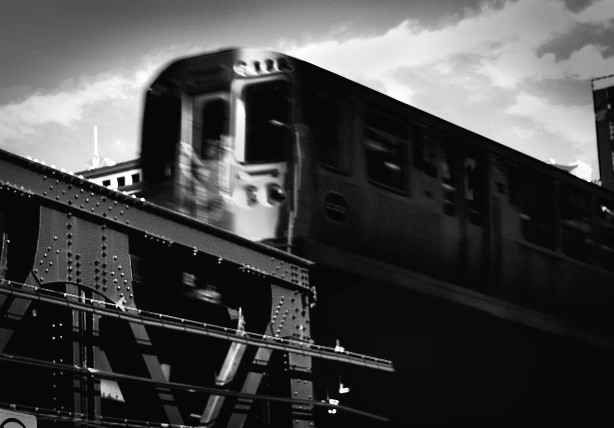 STILL SLEEPING
Chicago, IL (2016)
copyright © Peter Welch

#nftcollector #NFTart #peterwelchphoto #thejourneypwp #blackandwhitephotography #ReflectiveArt #VisualPoetry #Meditation #Chicago #Illinois #IL #alone #empty #subway #CTA #Bears #elevated #urban #city #morning #blur #USA