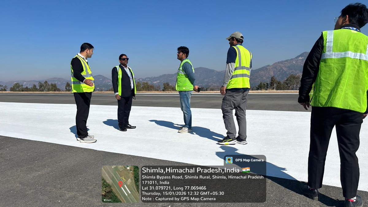 aaismlairport's tweet photo. 🛫 शिमला हवाई अड्डा में संयुक्त निरीक्षण & FOD वॉक सम्पन्न! 🚧✈️ एयरपोर्ट निदेशक महोदय की उपस्थिति में टीम ने रनवे की सुरक्षा और रखरखाव की जांच की। #ShimlaAirport #JointInspection #FODWalk #AviationSafety 🎯
@AAI_Official
@aaiRedNR https://t.co/3Qox7br6G4