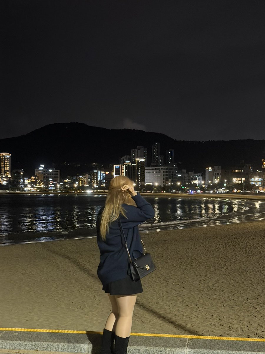 부산 바다 추어요..