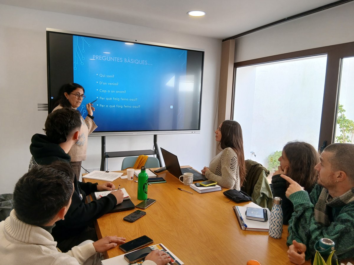 Estel de Llevant tweet media