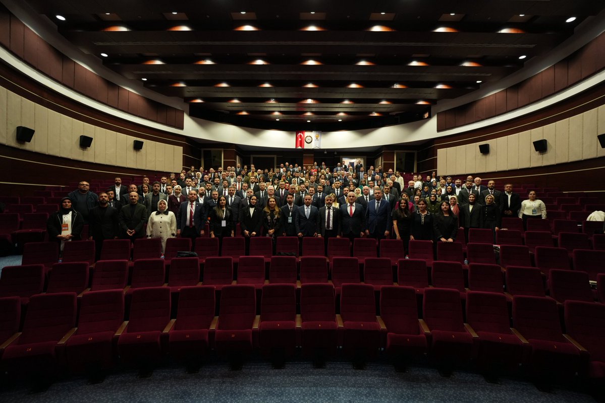 Sağlık Politikaları Başkanlığımız öncülüğünde 81 İl Üç Kademe Birim başkanlarımızın katılımıyla Koordinasyon ve Değerlendirme toplantısını Sağlık Bakanımız Sn. <a href="/drmemisoglu/">Prof. Dr. Kemal Memişoğlu</a> ve Genel Başkan Yardımcımız Sağlık Politikaları Başkanımız Sn. <a href="/DrYerebakan/">Dr. Halit Yerebakan</a> öncülüğünde gerçekleştirildi