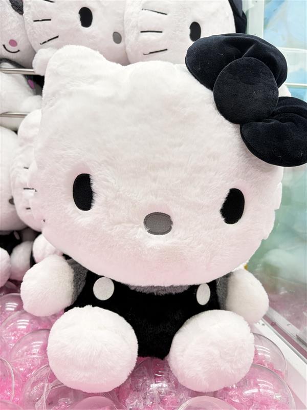 ⑅ ハローキティ モノクロドールGJ ୨୧