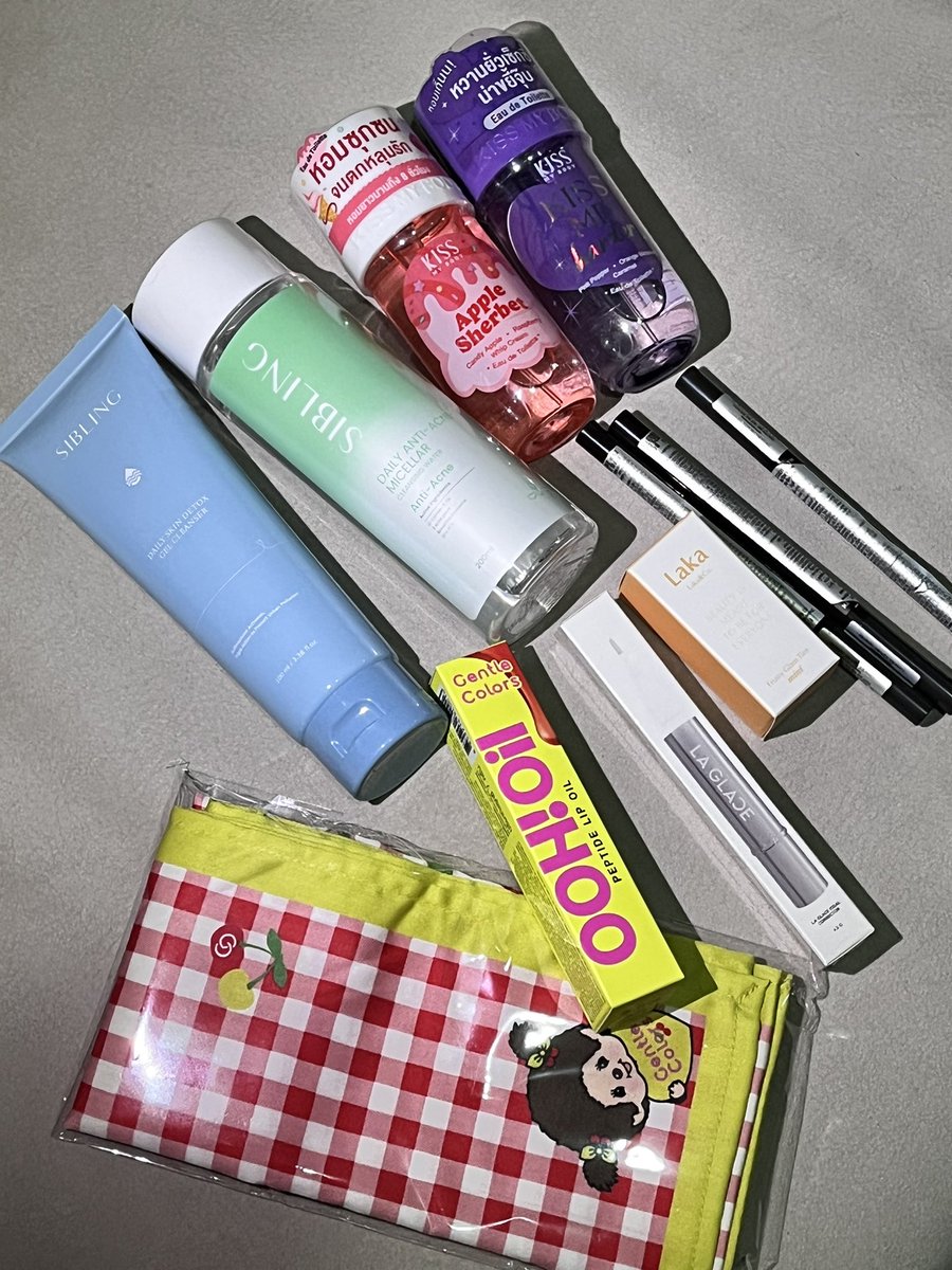 hbker07's tweet image. แจกของค้าบบบ
ของแจกเดือนมกราคม 🩷

กติกา : รีทวิตนี้ + เป็นฟลวเรา

ของใหม่ทั้งหมดไม่เคยแกะใช้น้า 

สุ่มได้ใครจะแท็กเรียกใต้โพสคับ