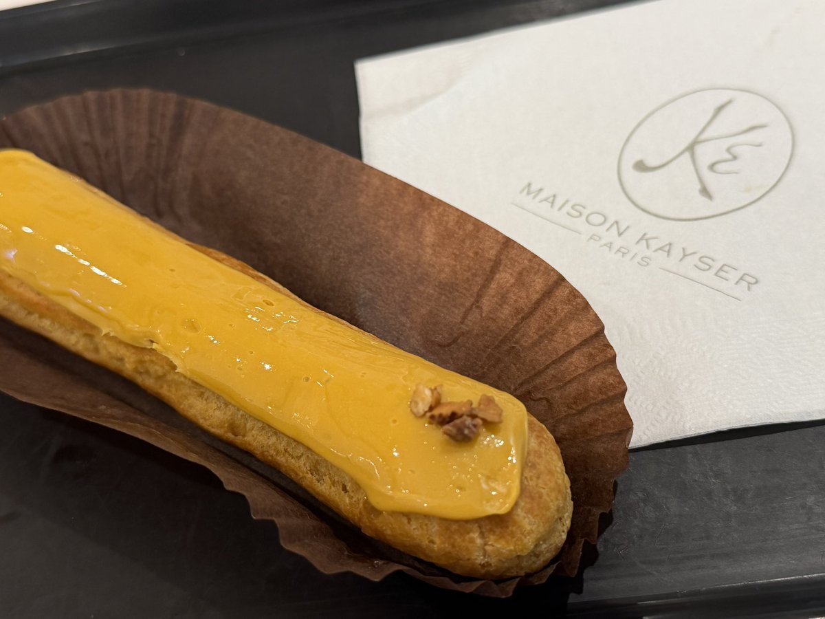 UsePon's tweet image. ＆COFFEEでお茶タイム🫖 クロワッサンパルミエとエクレアめちゃ美味い😋
#MAISONKAYSER