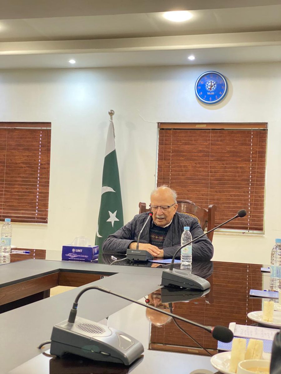 sjbippNetSol's tweet photo. On Jan 13, 2026, @UMTOfficial SGS hosted Mr. Shahid Javed Burki for a seminar on Adapting to Global Change. A thought-provoking discussion on Pakistan’s economic transformation and global challenges.

#UMT #SGS #PublicPolicy #EconomicTransformation #Pakistan #GlobalChange #BIPP https://t.co/OhAOks4una