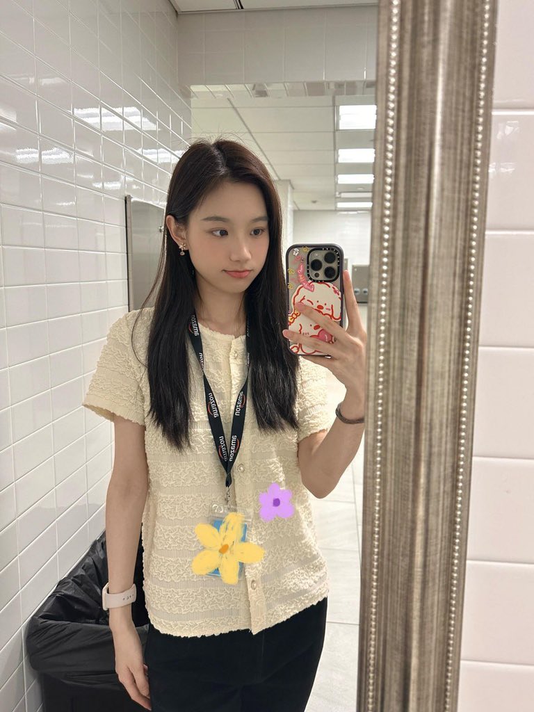 你们永远想象不到，我这么清纯可爱的女孩子私底下有多 #反差   禁止对我GROK!我好羞涩