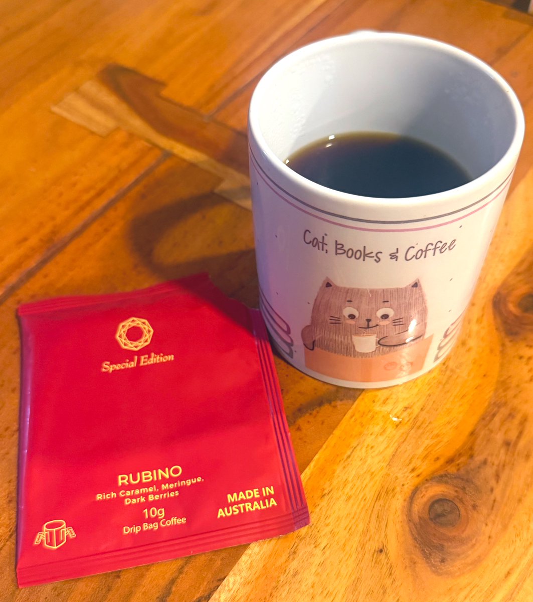 Geeky_Foodie's tweet image. A special coffee ( from my absolute favourite bellissimo coffee in Brisbane) sent by a special friend, 
in a special mug that sets a special plan for an especially tough holiday at home! 

#TeamCoffee 
#Gratitude 🙏🏼 #Kaapiness #Pawsomeness 🧿