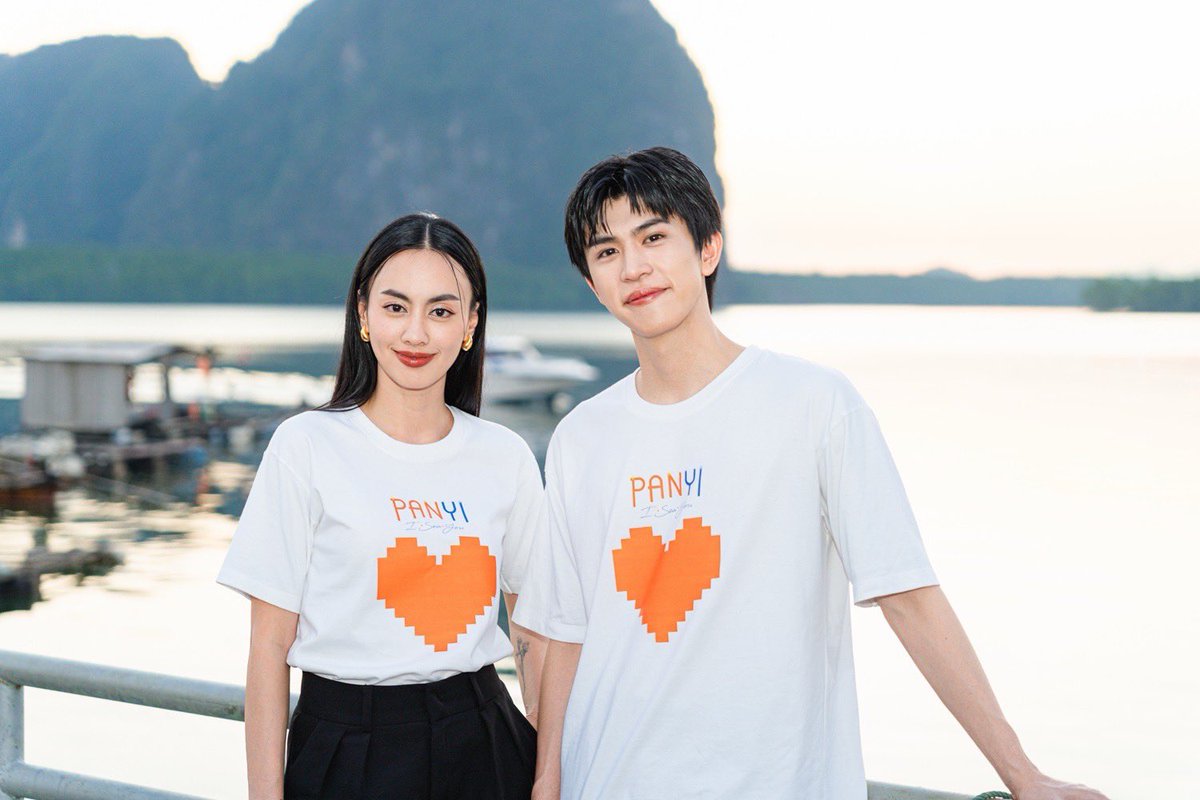 finaldraft708's tweet image. มาแรง! สมเป็นหนังไทยน้ำดีเรื่องแรกของปี “ปันหยี I Sea You” กวาดคำชมล้นหลาม ปลุกกระแสท่องเที่ยวคึกคัก พร้อมหวนลงพื้นที่จริงจัดกิจกรรม “รำลึกปันหยี จากวิถีสู่ภาพยนตร์”

ถือเป็นการเริ่มต้นปี พ.ศ. 2569 อย่างสวยงามสำหรับวงการภาพยนตร์ไทย กับผลงานเรื่อง “ปันหยี I Sea You”…