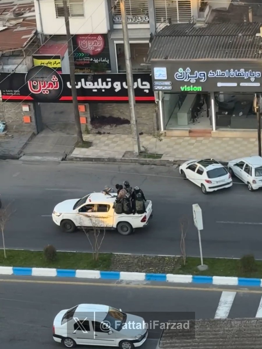 FattahiFarzad's tweet image. تردد نیروهای نظامی مسلح در #شهسوار

٢١ دی ١۴٠۴