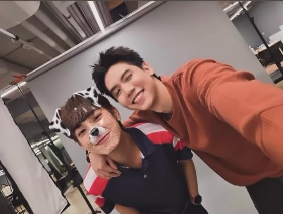 phichimken's tweet image. happy birthday chichi 💛 

CHIMON BIRTHDAY BEGINS
#StaywithChimon26th 
#ChimonWachirawit