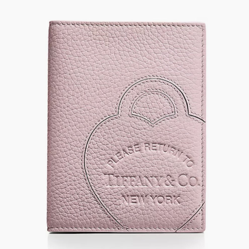 パスポートケース欲しくて、Diorで買おうかな💭と思っていたけど