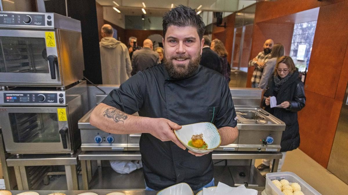 CONCURSO TAPAS. <a href="/Santiagoetapas/">Santiago(é)tapas</a> crece: 48 locales buscan los premios de 2026.
Tendrá lugar desde el 19 de febrero al 8 de marzo e inicia la fase de preselección de su oferta gastronómica.
 share.google/6mmrxSnyj4NZb6…