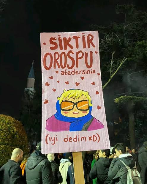 at_hicran's tweet photo. @DerinBoyutTR Senin olmayan beynini si**keyim 😡😡😡 https://t.co/P5TXA3wl0v