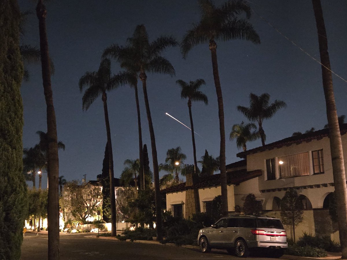 _mikey_'s tweet photo. @SpaceX @DJSnM https://t.co/MR3UxJtqC5