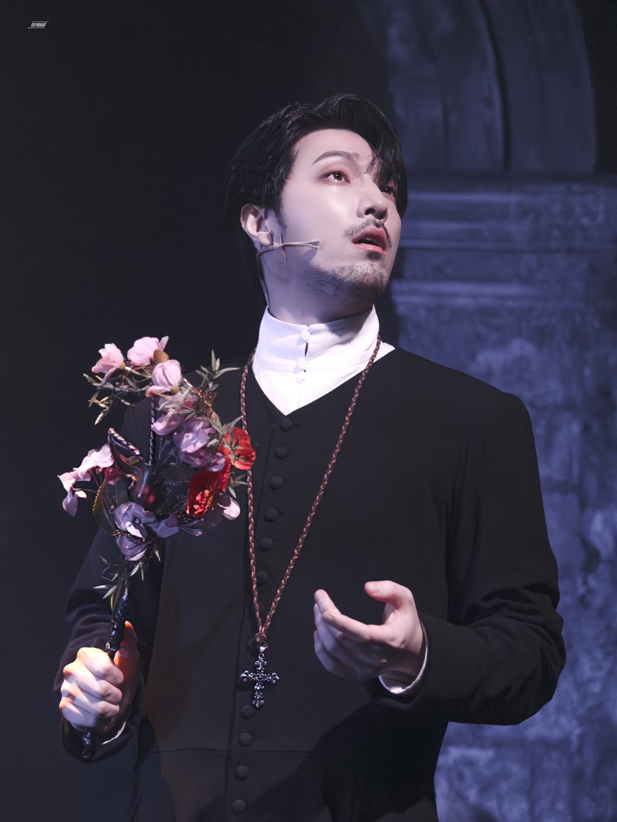 𝒄𝒓𝒂𝒘𝒍 tweet media