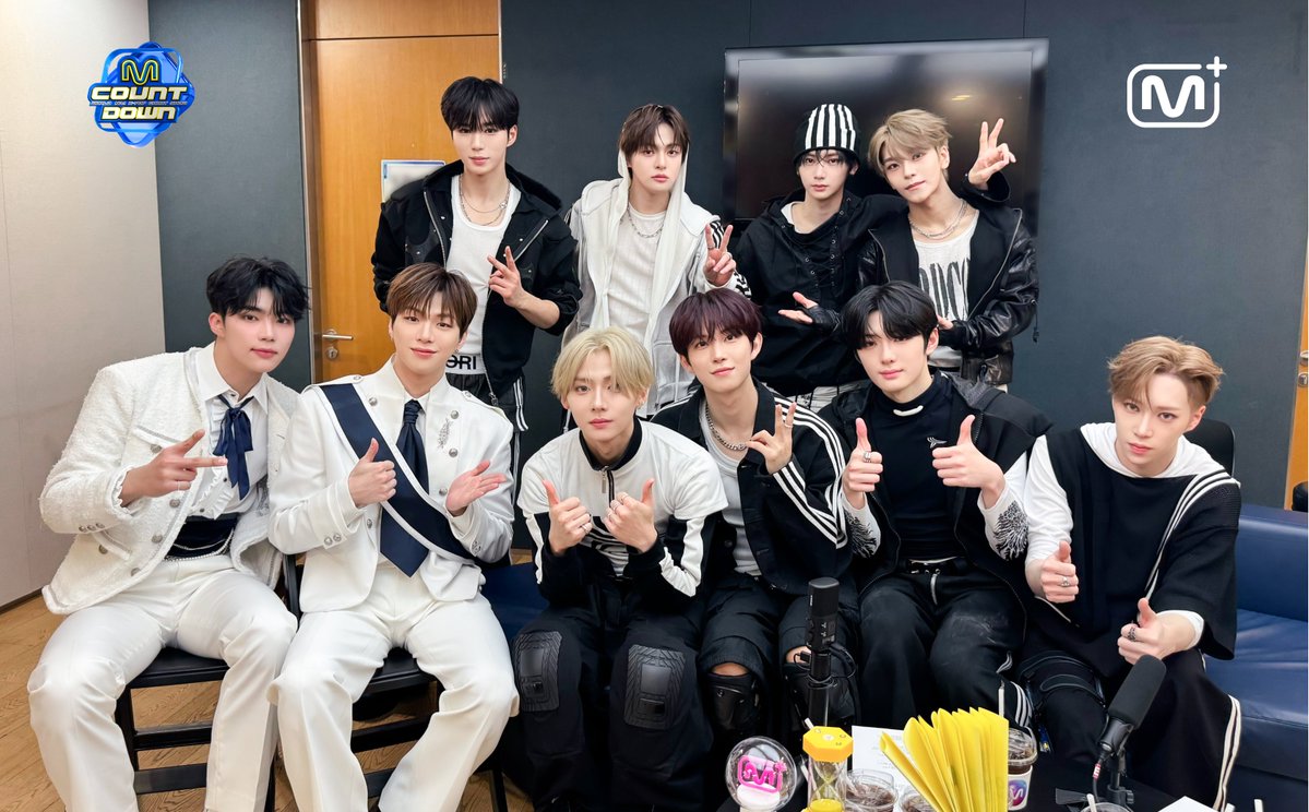 ˗ˏˋ #대친소라이브 스페셜 MC #박건욱 #강다니엘 
게스트 #ALPHADRIVEONE 비하인드 포토 도착★ ˎˊ˗

𝐌𝐧𝐞𝐭 𝐏𝐥𝐮𝐬에만 공개되는 더 많은 포토를 확인하세요!
📸𝗠𝗢𝗥𝗘 𝗣𝗛𝗢𝗧𝗢
mnetplus.onelink.me/TRa8/h3ikktar

👇𝐄𝐕𝐄𝐍𝐓
라이브 인증샷 찍으셨나요? ❛시청 인증 이벤트❜ 참여하고