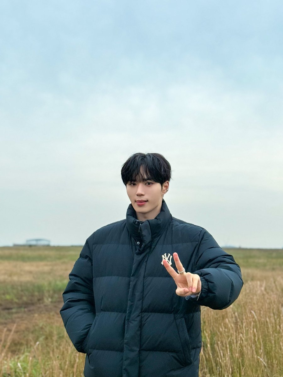 junseo pics tweet media