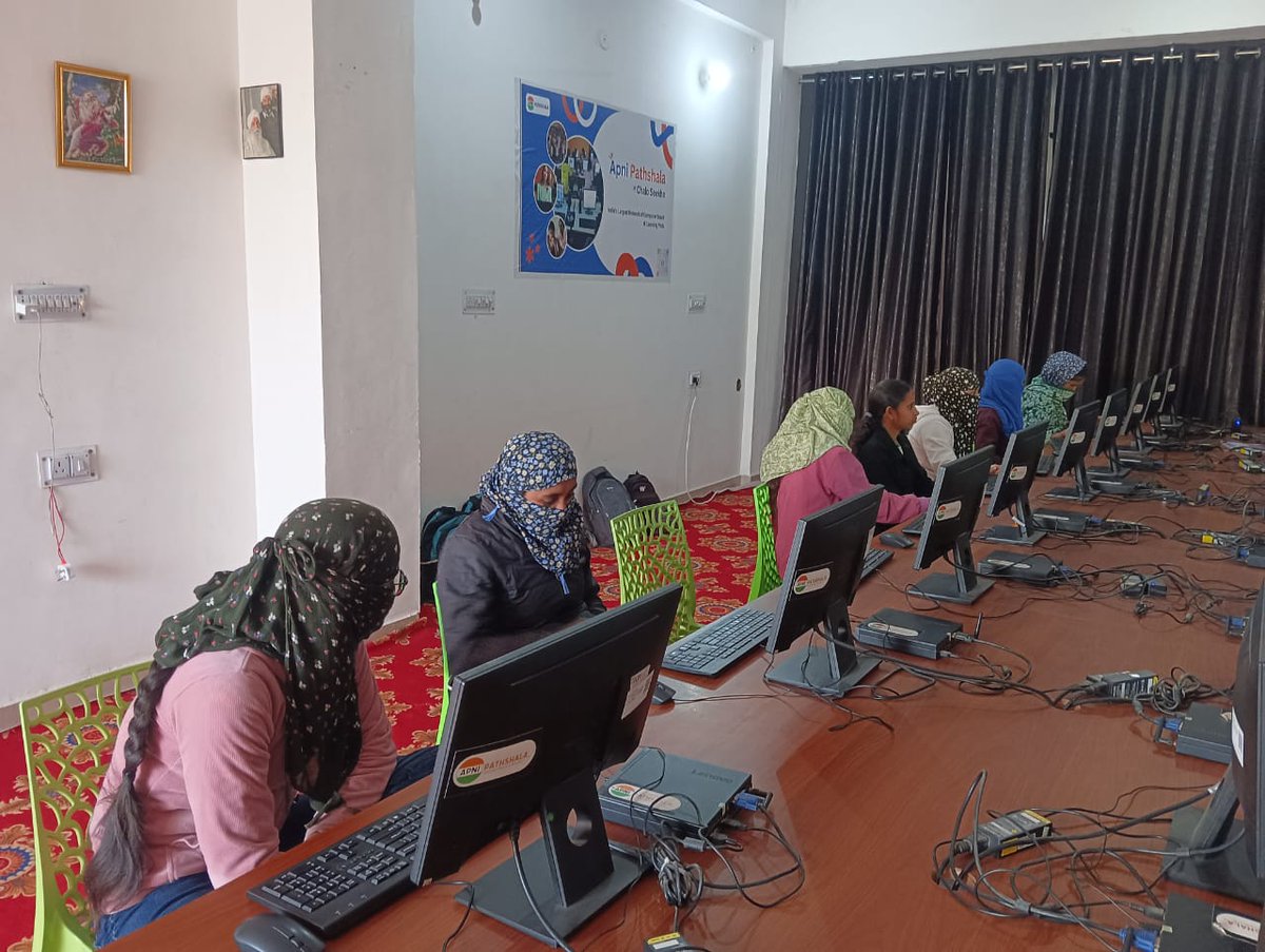 Apnipathshala tweet media