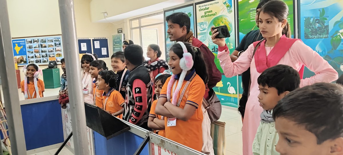 DscBardhaman's tweet image. Curiosity in every smile!
Young minds exploring, learning, and having loads of fun at @DscBardhaman  a unit of @ncsm_goi @MinOfCultureGoI  
Where science comes alive and curiosity turns into discovery! 👧🧒
#BardhamanScienceCentre #LearningThroughFun #YoungExplorers #ScienceIsFun