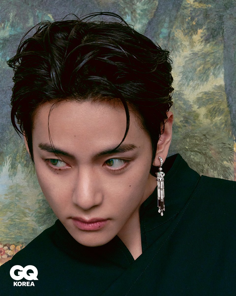 GQKOREA's tweet image. 𝙂𝙌 𝙆𝙊𝙍𝙀𝘼 𝙁𝙀𝘽𝙍𝙐𝘼𝙍𝙔 𝙄𝙎𝙎𝙐𝙀 𝙒𝙄𝙏𝙃 𝙑
반짝여 보석같던, 투명해 빛나던 그날의V. #V #VxGQKorea @bts_bighit
🔗gqkorea.co.kr/?ddw=147946&amp;amp;v=…
🔗instagram.com/p/DThoUs1EUEw/…