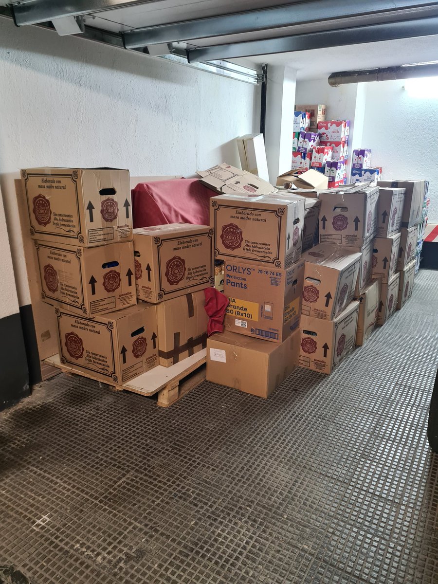 Cargados los alimentos en la furgoneta, a tope, para el Comedor social en c/Dr. Cortezo 8, Madrid

Se donan 1.734,29 kg de alimentos para 168 familias/ mes que  llenan sus carritos de alimentos.

Gracias a todas las personas que hicieron posible la Operación Kilo 2025 y donantes.