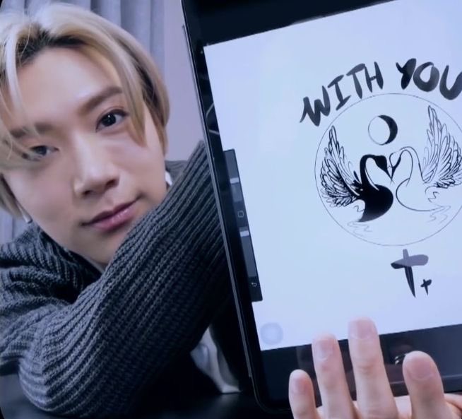 youxcoolkids's tweet image. ลายเส้นที่คุ้นเคย เห็นแล้วรู้เลยว่าใครเป็นคนดีไซน์ เป็นเอกลักษณ์มาก แล้วเท่มากๆๆๆอะ เตนเก่งอะ