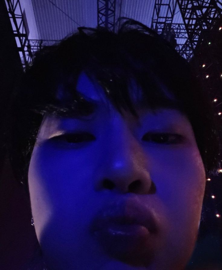 mattbreadcheeks's tweet image. 😗