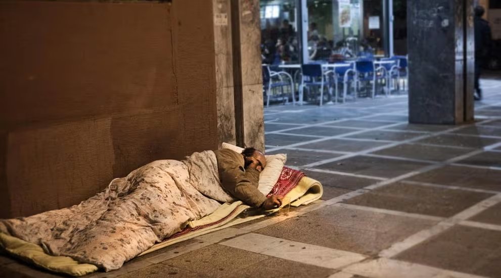 Ningún país del mundo debería hablar de progreso mientras uno solo de sus ciudadanos tenga como cama el suelo de una acera.