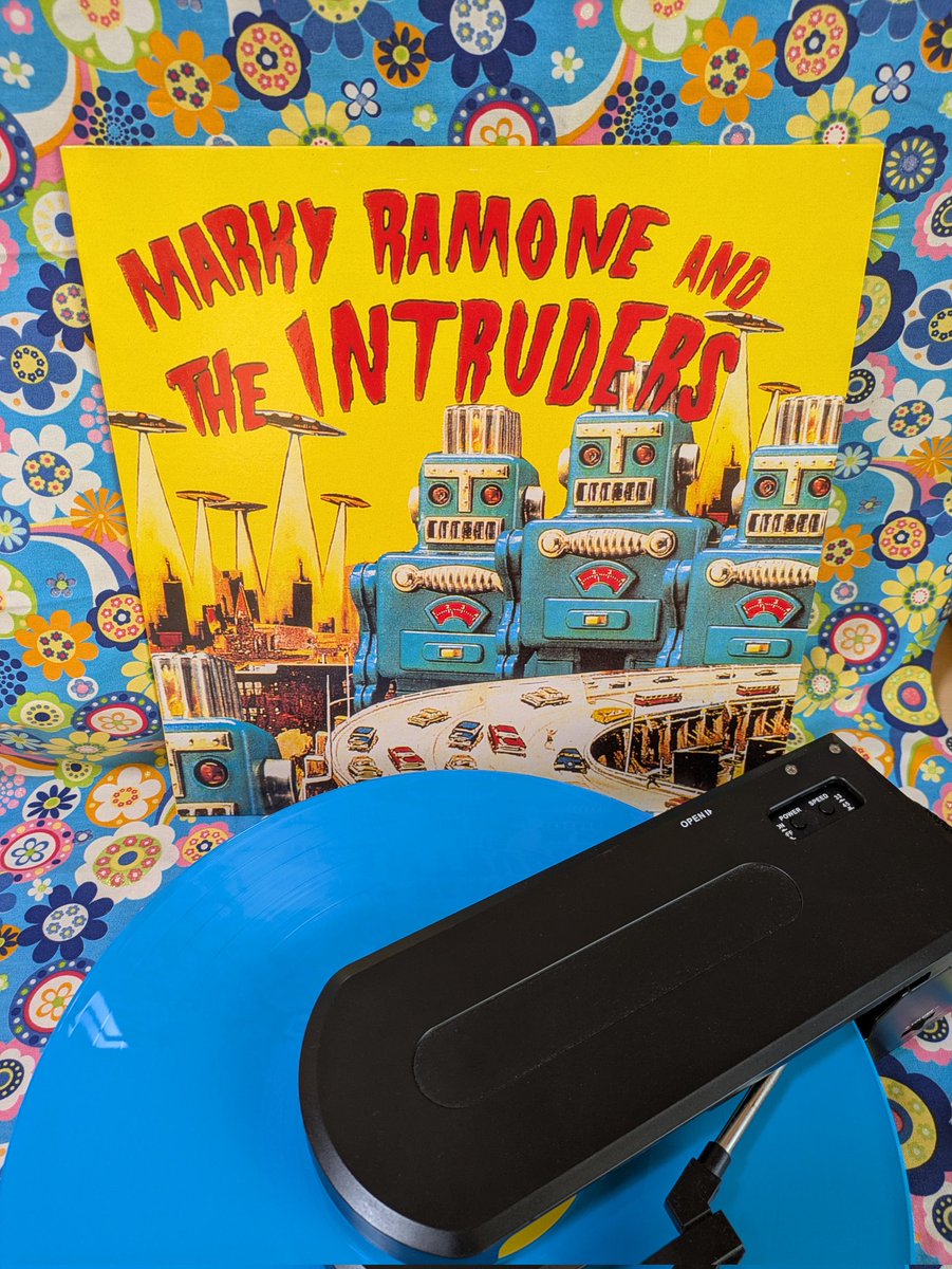 masanjett's tweet photo. 今夜はコチラ「Marky Ramone And The Intruders」
#betterthing https://t.co/kS3dajhXbh