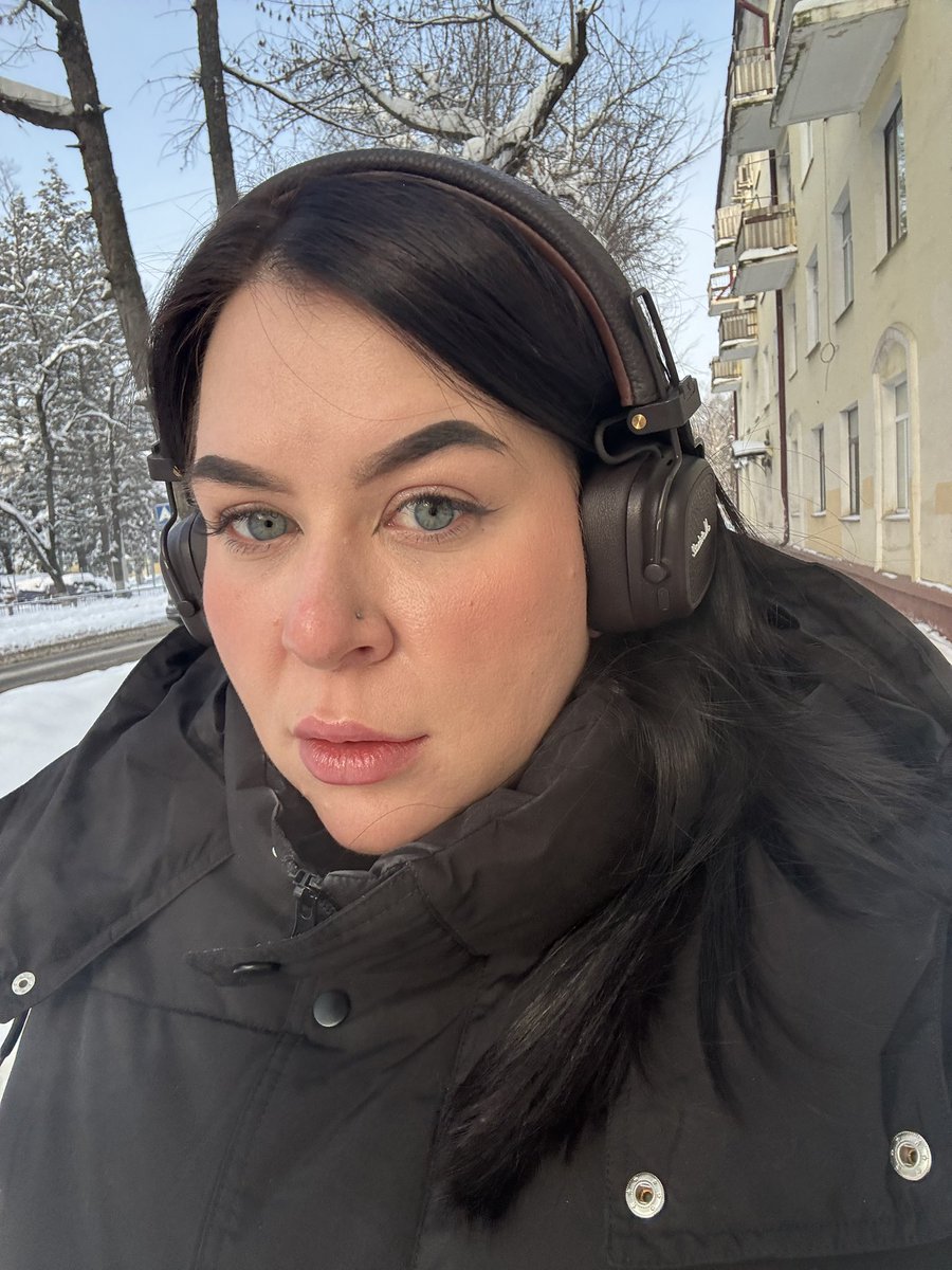 burnsshugar's tweet image. 1. Будьте прокляты холодоебы
2. Какие же красивые у меня глаза