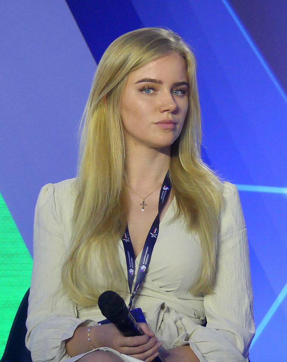 El_Centro_DF's tweet image. 👉 #1, @EvaVlaar 🇳🇱: analista política holandesa, filósofa del Derecho, activista y madre, ponente habitual en CPAC Hungría 🇭🇺. Defensora de la soberanía nacional y de los valores tradicionales. 𝗦𝗶𝗻 𝗱𝗲𝗯𝗶𝗱𝗼 𝗽𝗿𝗼𝗰𝗲𝘀𝗼, 𝘁𝗶𝗲𝗻𝗲 𝗽𝗿𝗼𝗵𝗶𝗯𝗶𝗱𝗮 𝗹𝗮 𝗲𝗻𝘁𝗿𝗮𝗱𝗮…