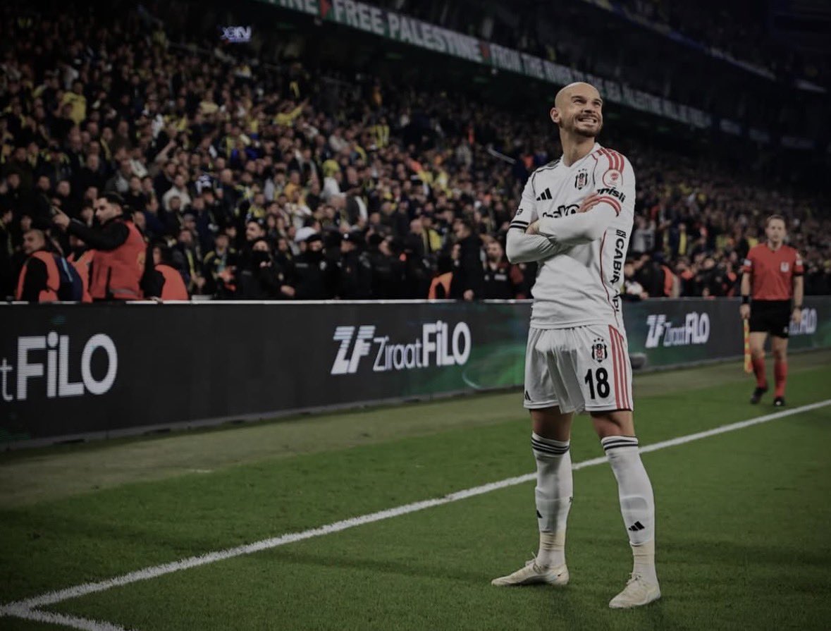 silvaeagle_'s tweet photo. febe Tarihinden Büyük Fotoğraf😁
#Cerny #besiktas https://t.co/5rFKT4sX7y