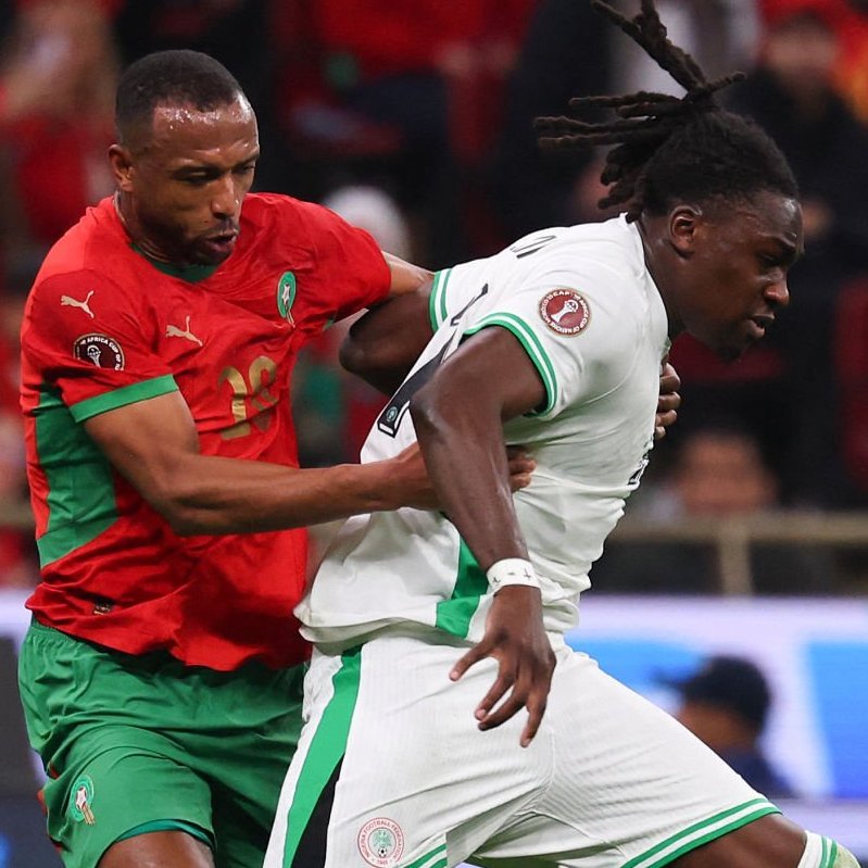 SmartCryptoNew's tweet image. Romance                  VS         Harassment