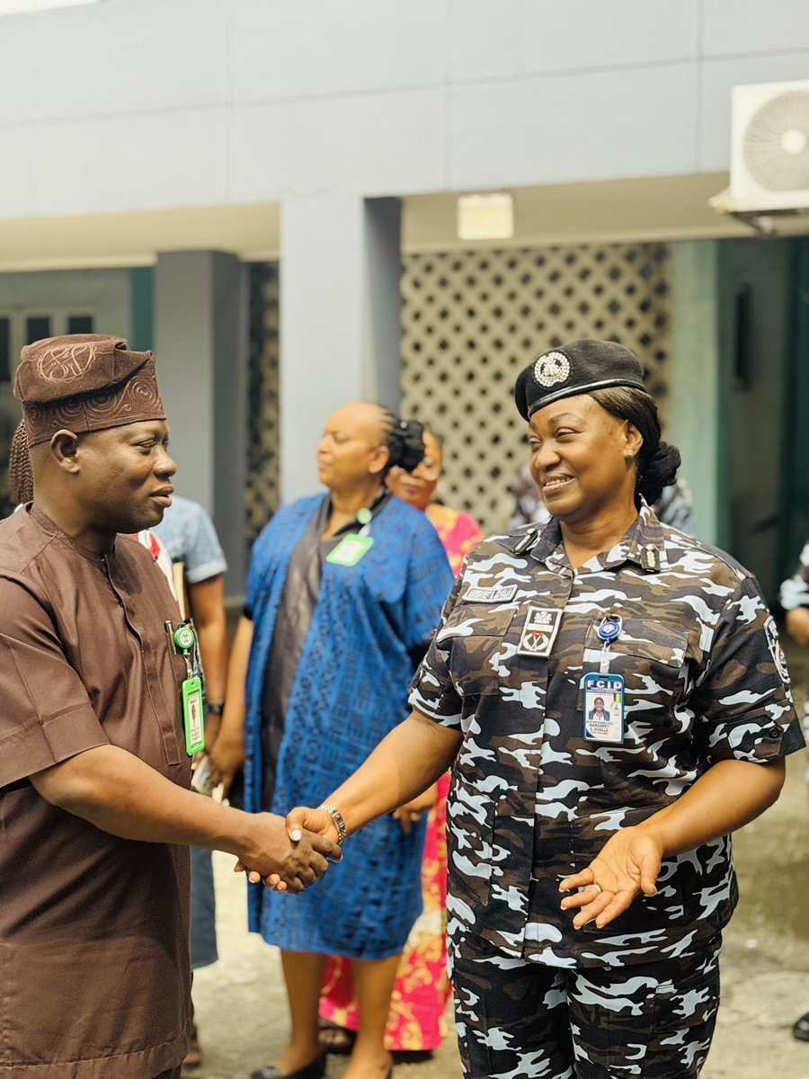 FORCE CID ANNEX LAGOS tweet media