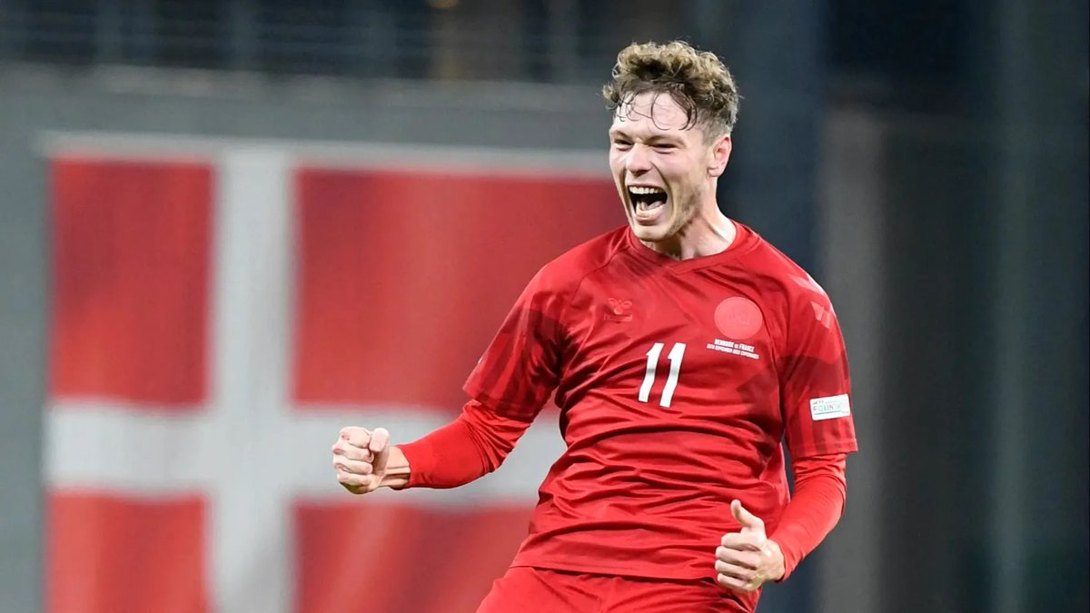 4ladshadadream's tweet image. Andreas Skov Olsen is here

As widely reported, the deal is agreed &amp;amp; he will be a Rangers player baring any last minute issues 

We may even see him tomorrow night! 

🇩🇰