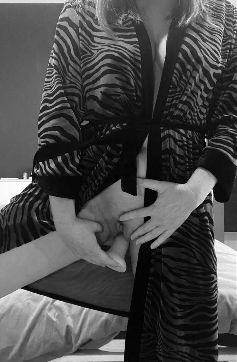 #jeudipussy <a href="/poukounou/">poukounou</a>