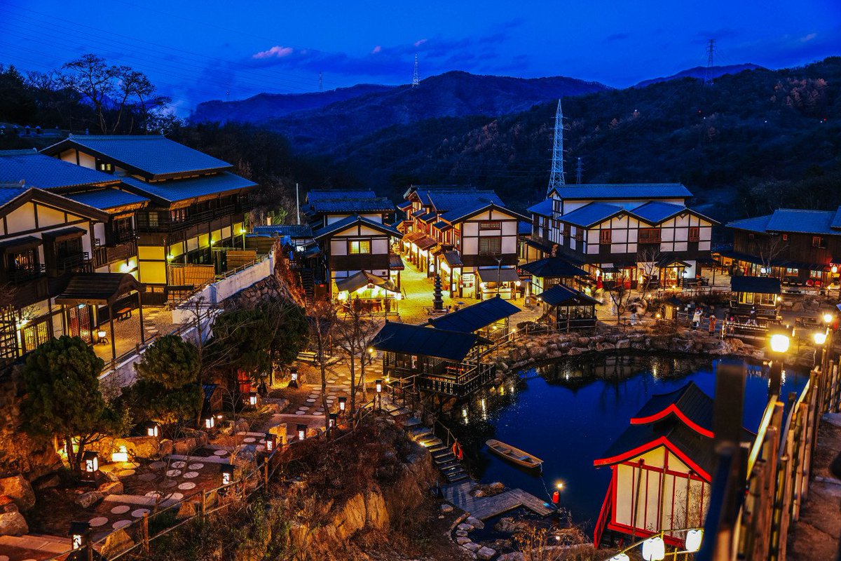 kfur_meetup's tweet image. ☃️[겨울 속 일본 촬영회]❄️

자, 얼른 니지모리로 모실께요😼
전통 일본 배경에서 기모노 입은 내 퍼슈트 모습 보고 싶지 않나요?

 - 일시 : 02.08(일) 13:00~18:00
 - 장소 : 동두천 니지모리 스튜디오
 - 총 인원 : 15인~20인 (약 F3:P1:S1 비율)
 - 포지션별 촬영회비
    ⓐ 퍼슈터 : 35,000원…